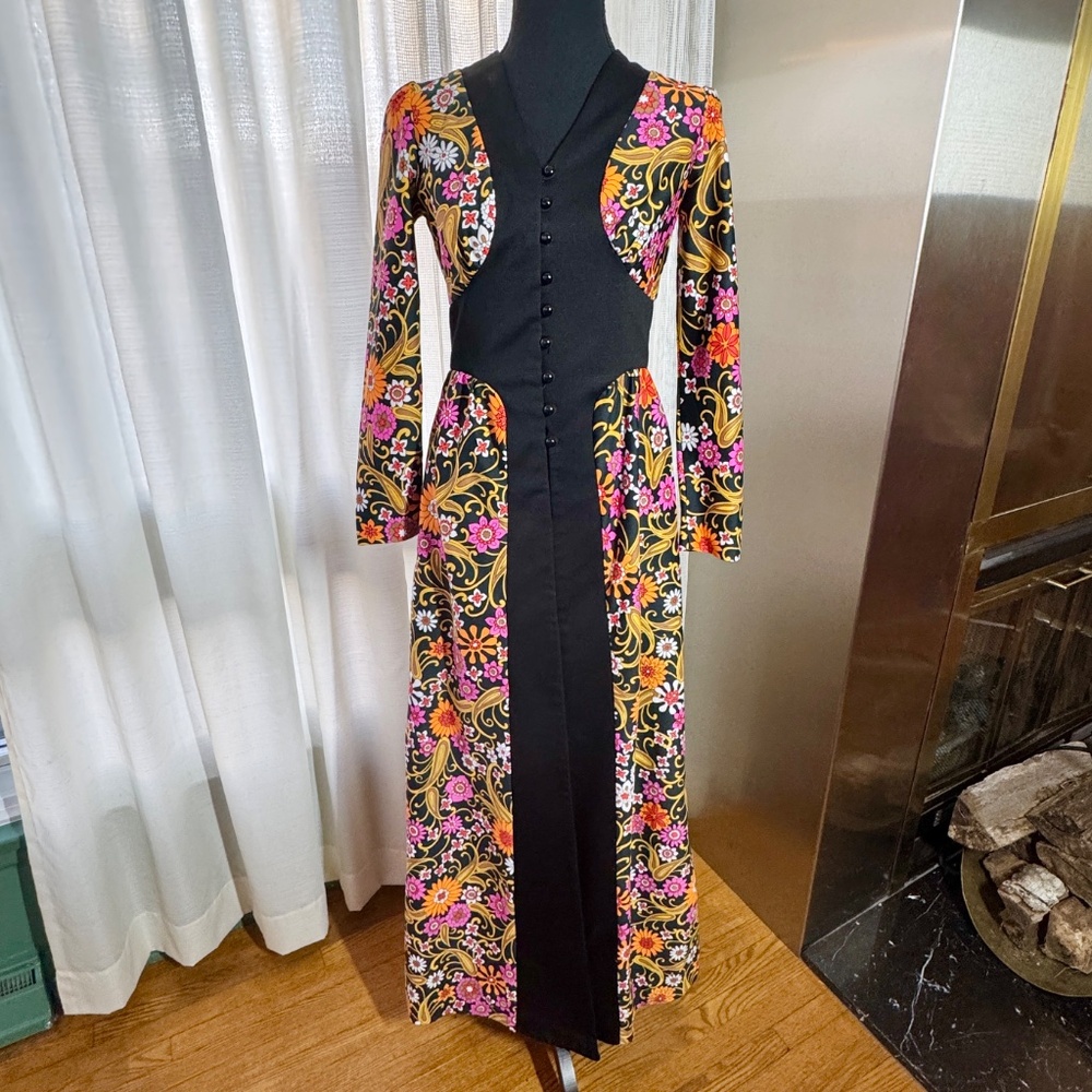 Vintage 1970s maxi duster, groovy floral cinched dress coat, size 4 (Small)